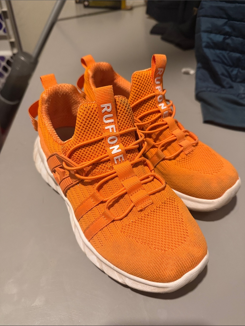 Kids Orange Knit Athletic Sneakers size 34EU /2.5 US